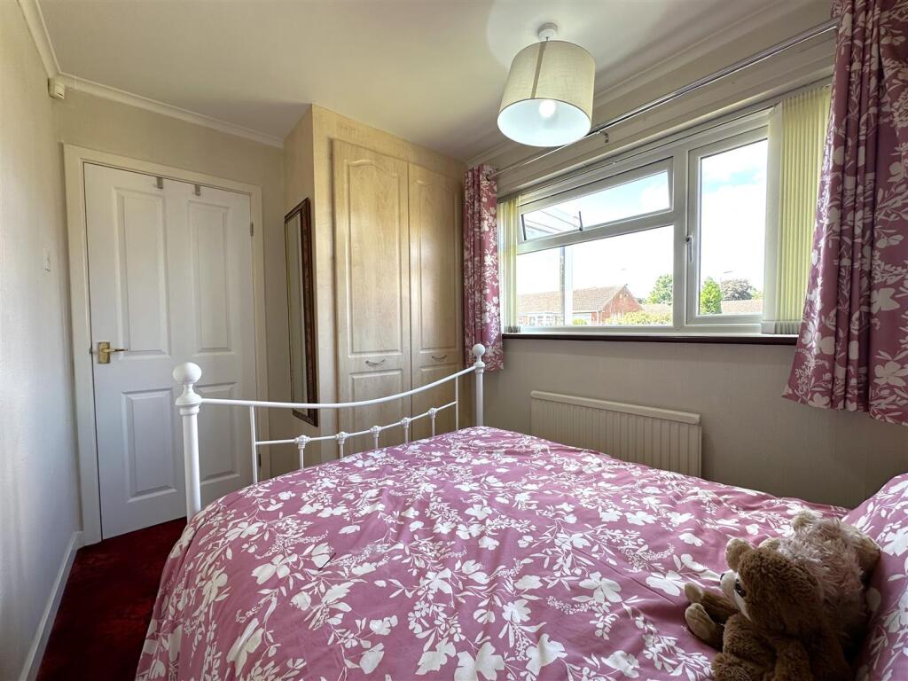 Second Bedroom With Fitted Wardrobes 032