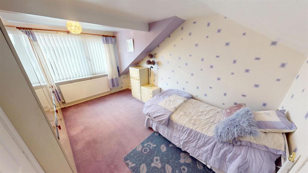 Cranshaw Avenue, Bedroom