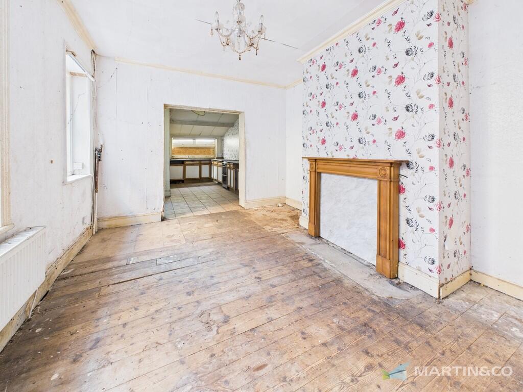 CAM02318G0-PR0559...