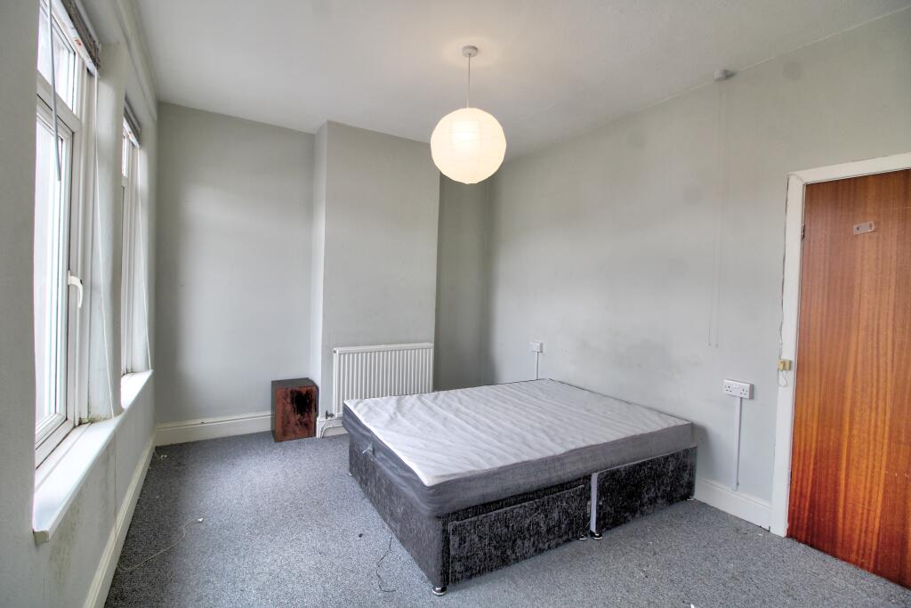 IMG_1521_2_3_Interior 4