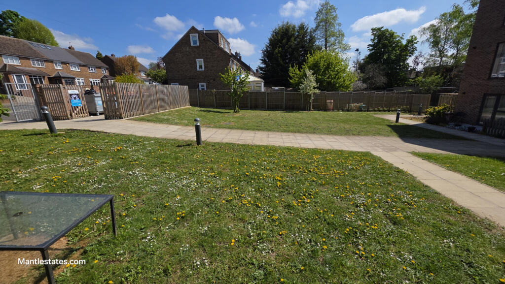 COMMUNAL GARDENS