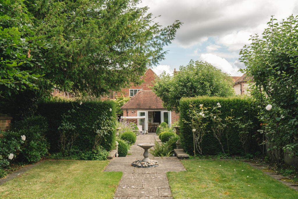 223849 - HighStreetWatlington_HighRes-08.jpg