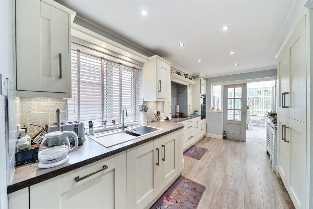 38 Bath Lane, Moira