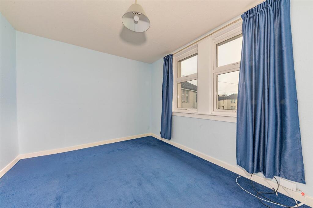 4 Wetherby Place Dundee-10.JPG