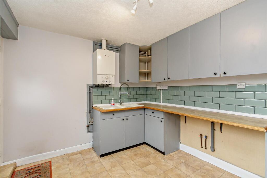 8673528-interior05-800.jpg