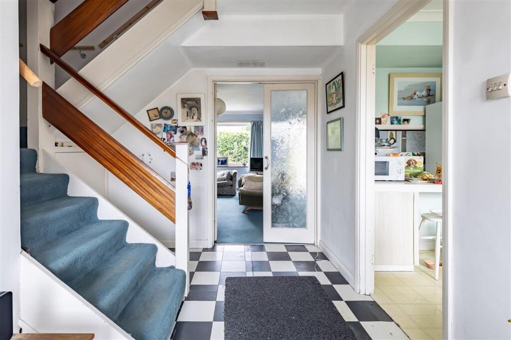 31 Station Ro (2).jpg