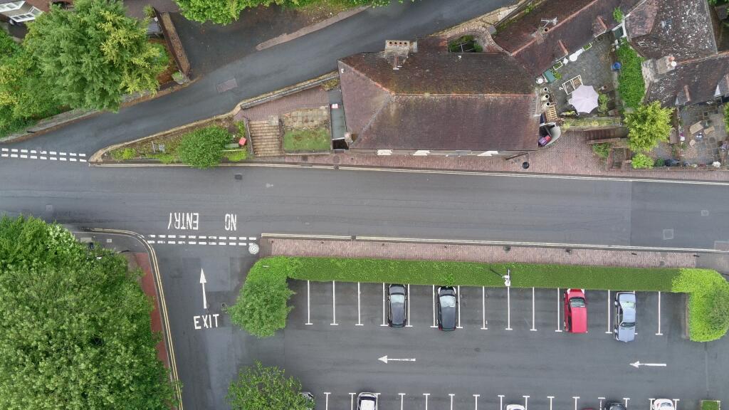 4648102 100DRONE SING0035 T202506122232.jpg