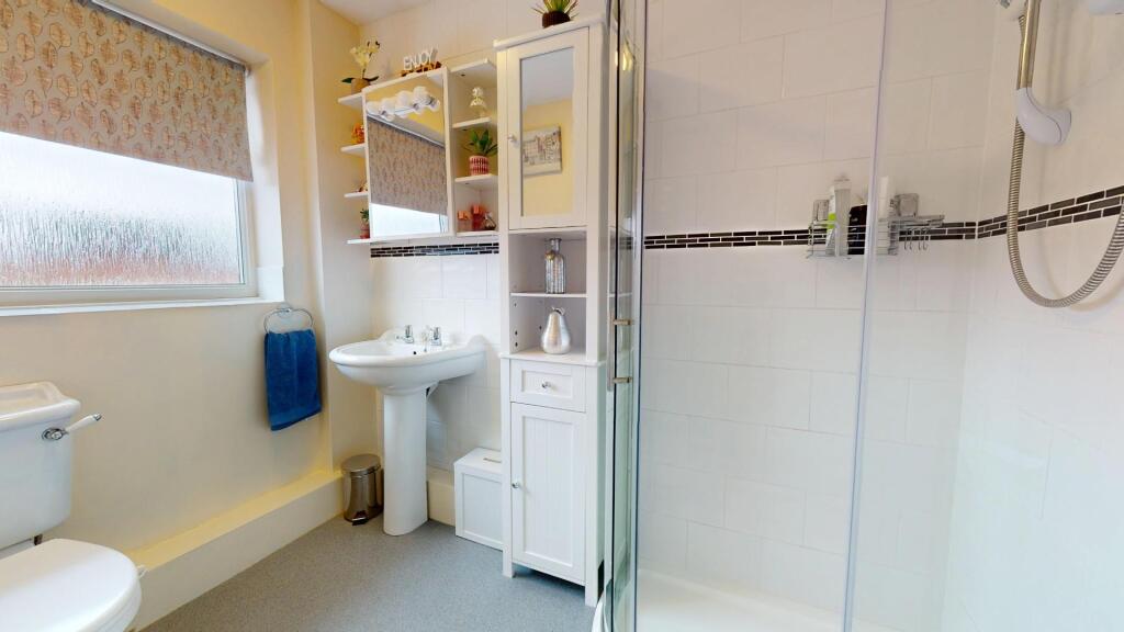 SHOWER ROOM
