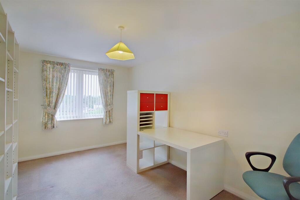 8561013-interior17-800.JPG