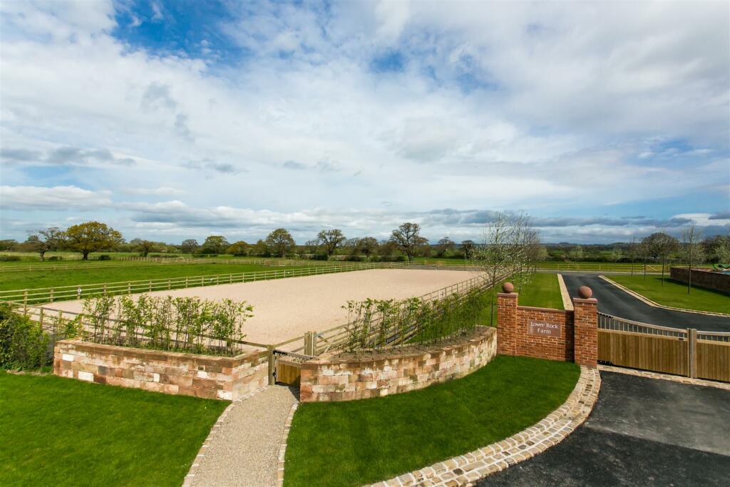 Equestrian - Outdoor Arena