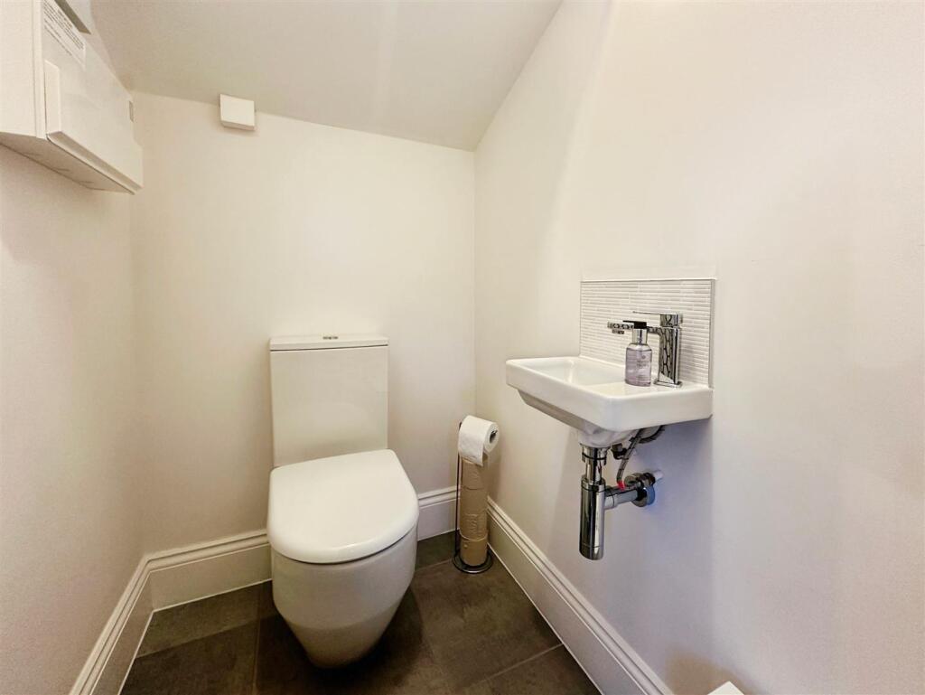 e31d8578--4633-A6AE-F80B6DFC0CA4-60458-000010E5ED8