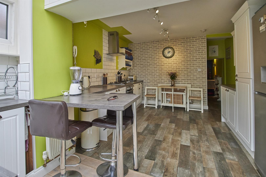 Refitted rear dining kitchen in basement