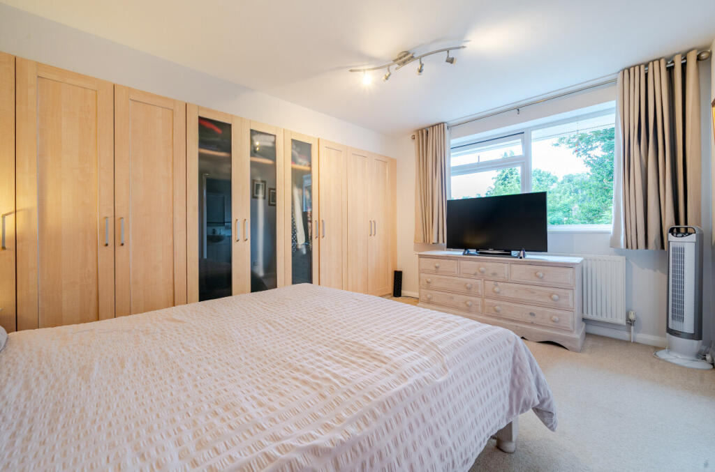 1318508-18-686544...