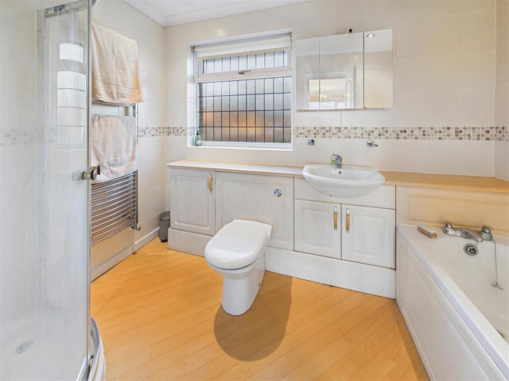 En-suite Bathroom