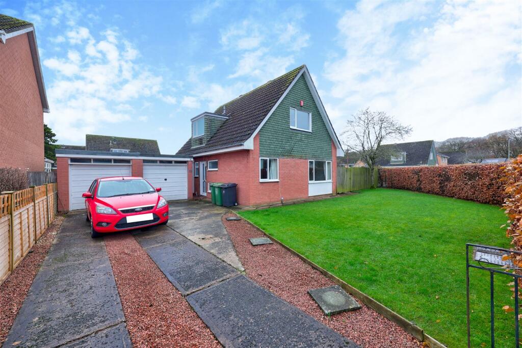 Driveway / Front Garden