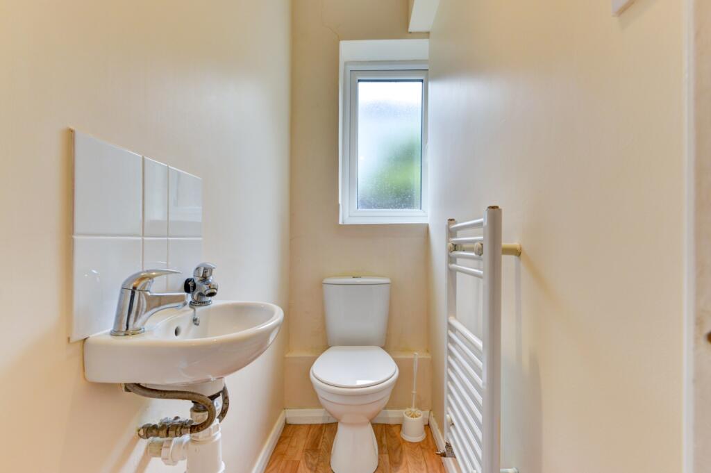 23 Caledonian Road WC