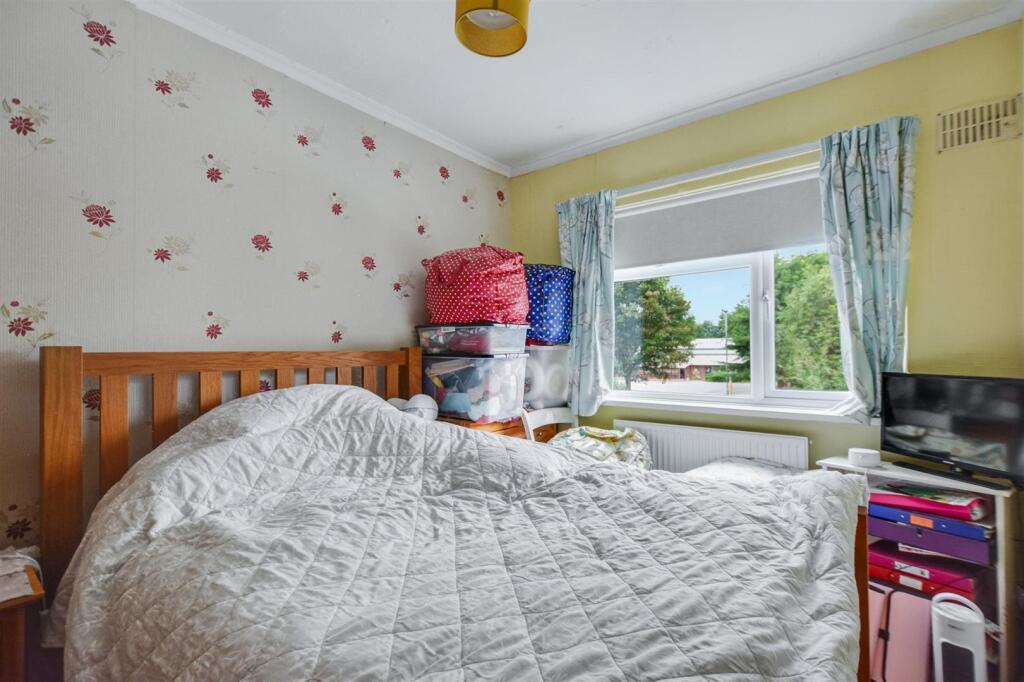 Bedroom 2_1.jpeg