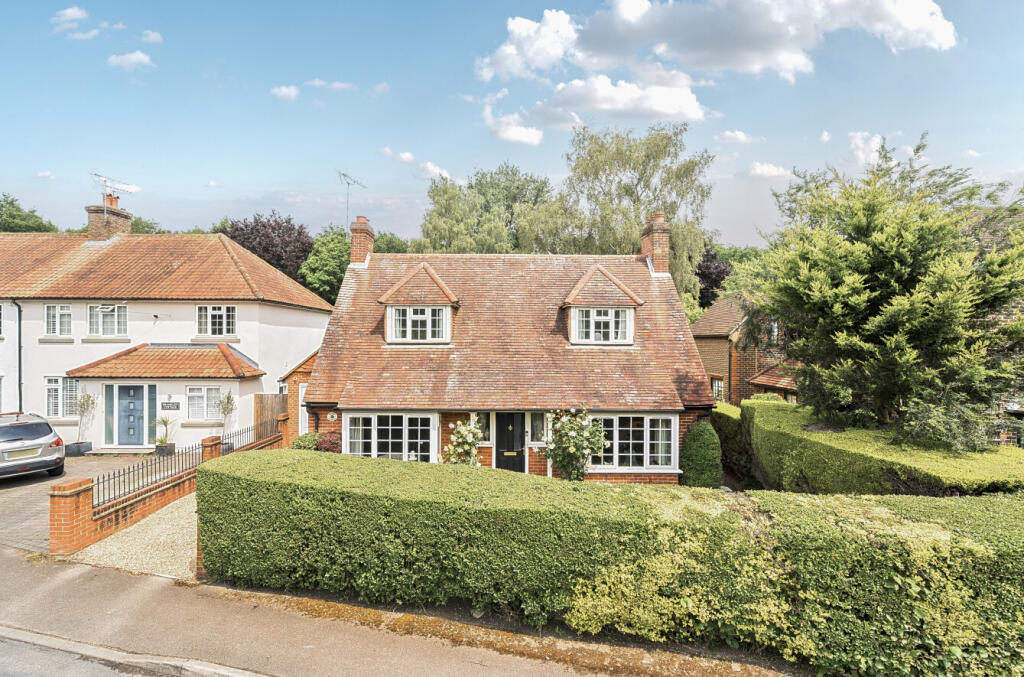 1296274-2-682dd26...