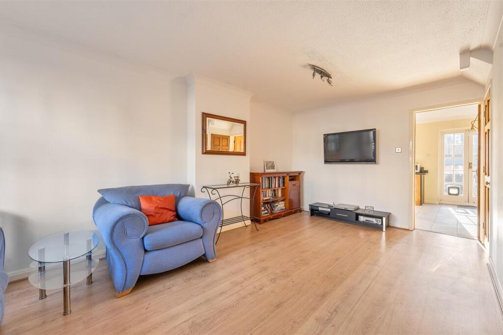 Handsworth Avenue, E4