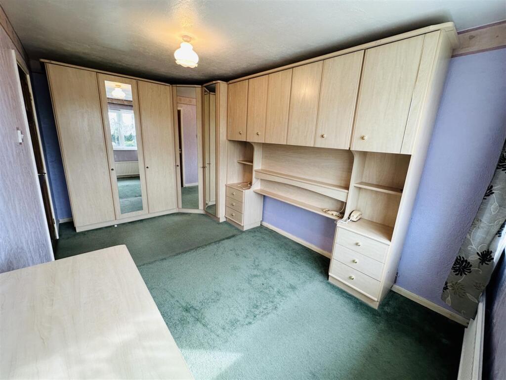 Bedroom1.1.jpg