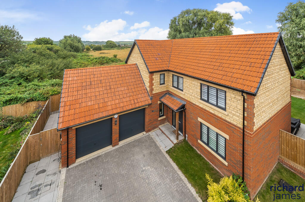 dfa7c172-39d7-4ee...