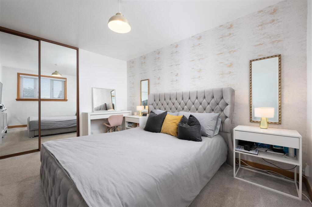 38WatsonPlace025.JPG
