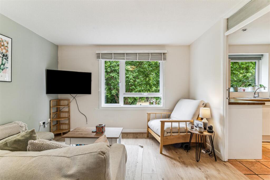 Oliver Close, W4 - FOR SALE