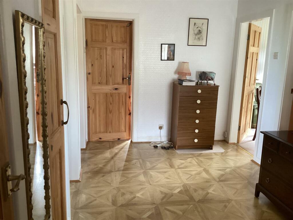 hallway.jpg