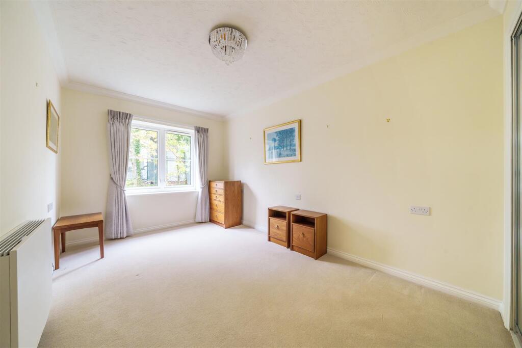 Bedroom One.jpg