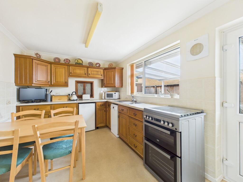 Dining/Kitchen