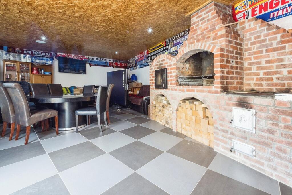 Indooor Entertaining