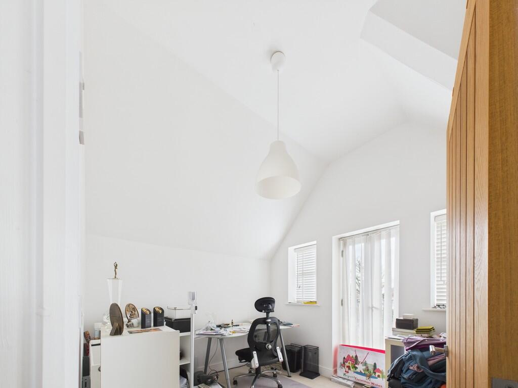 CAM05068G0-PR0013...