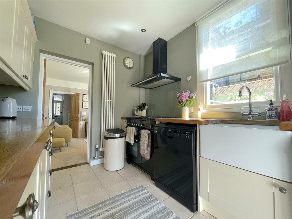 Kitchen (3).jpeg