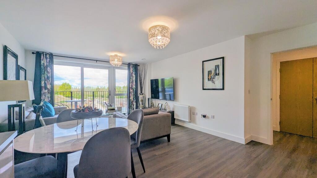 Dining/Lounge