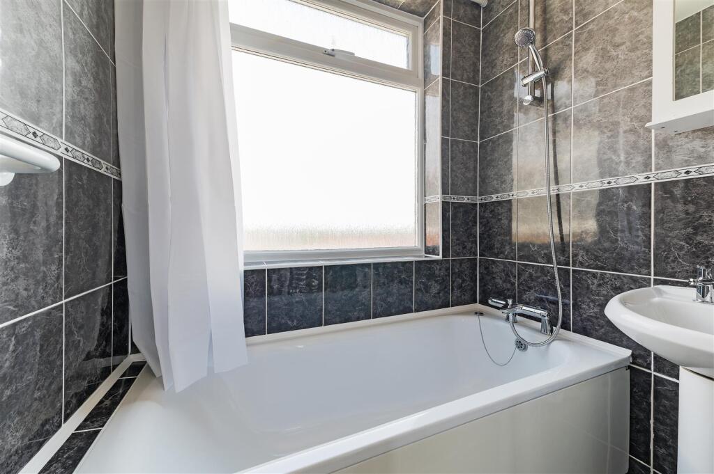 London Road, Cheam 6.jpg