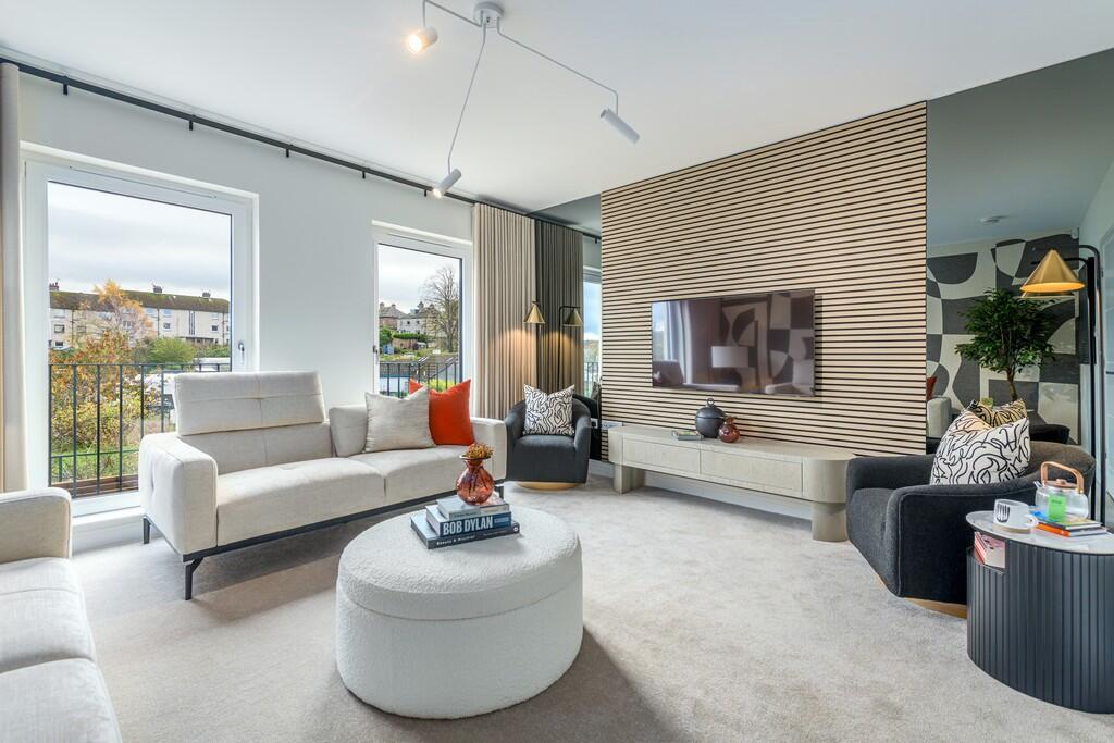 st crispin&#39;s court