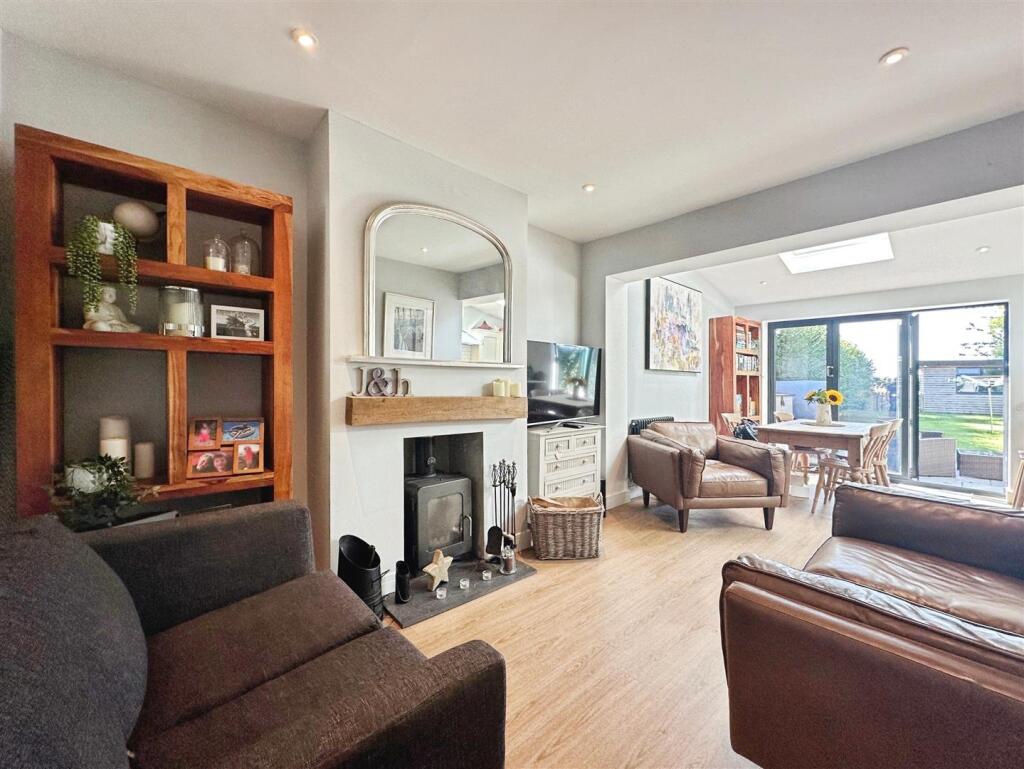 b1852450--449F-A710-8DA4C8E89BAA-18204-0000071DB1C