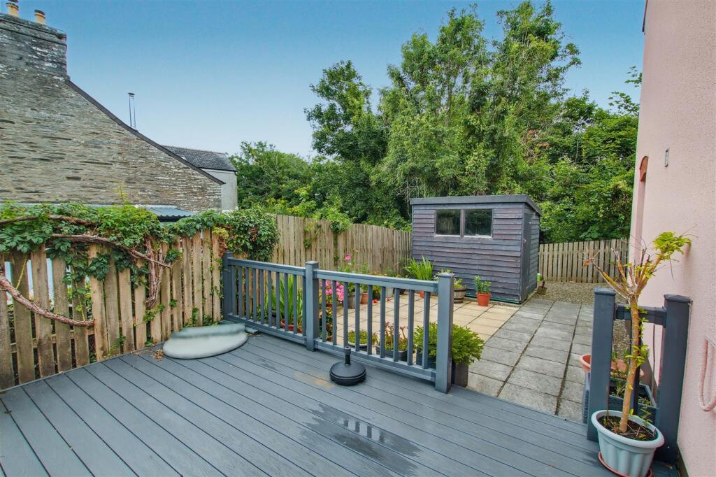 Side Garden Decking area