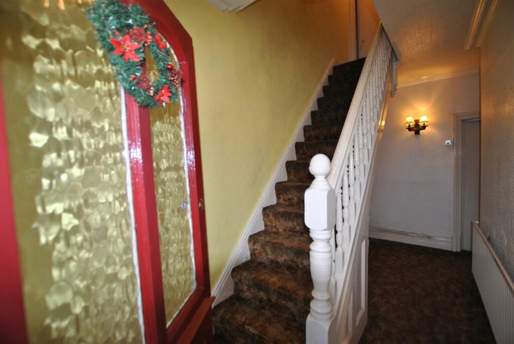 ENTRANCE HALLWAY