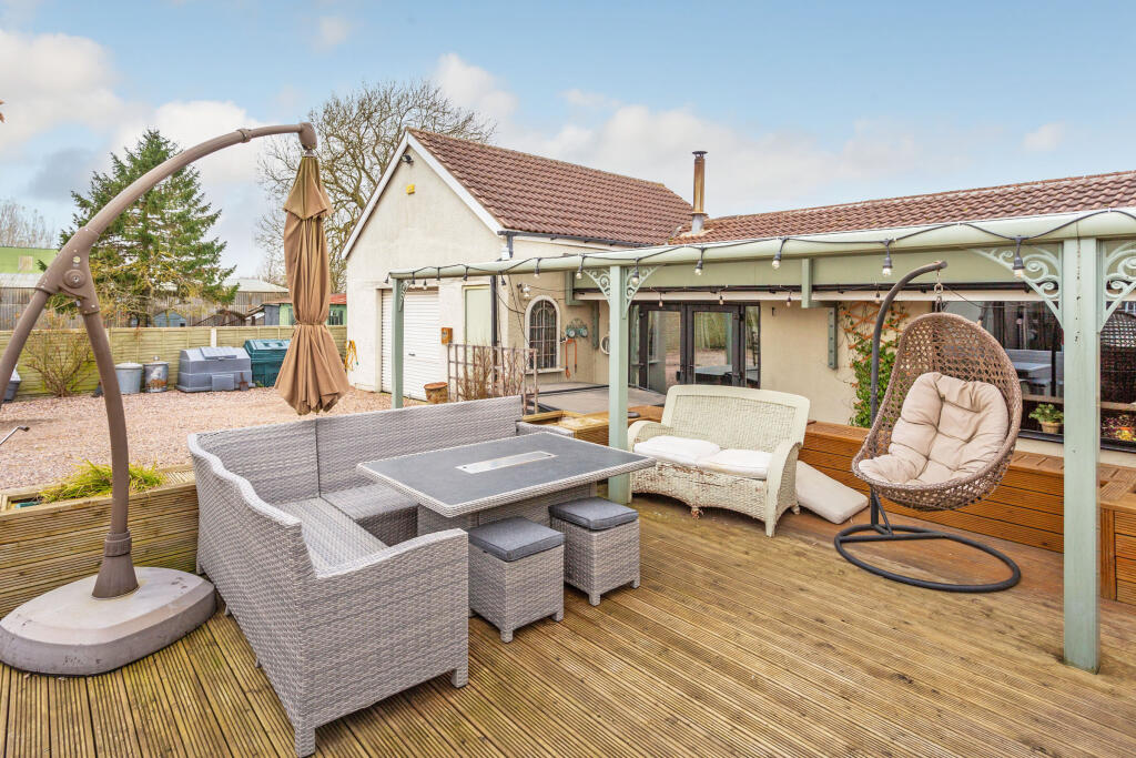 Decking b