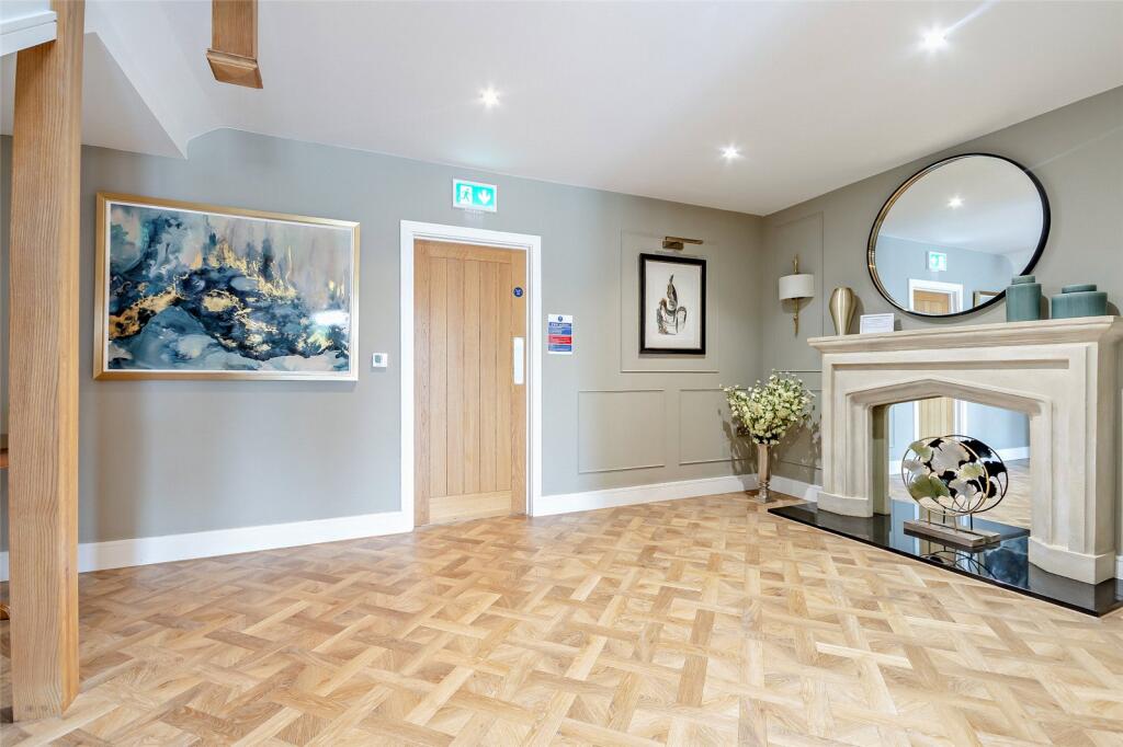 Stylish Foyer