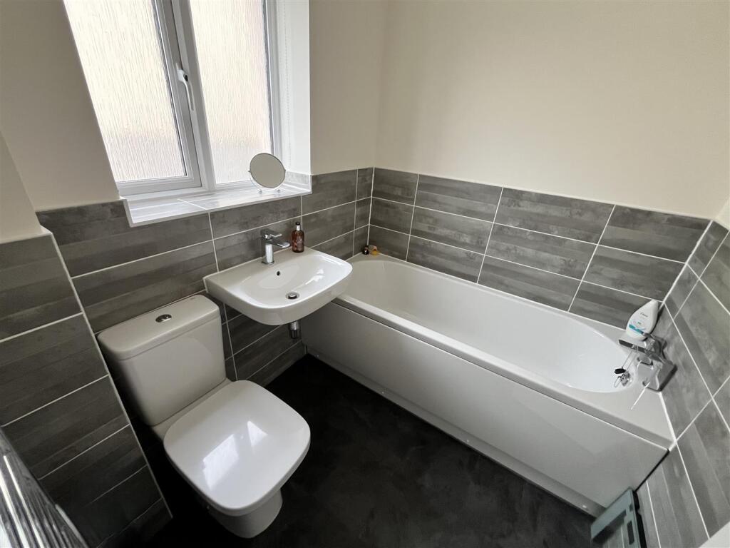 Bathroom.jpeg