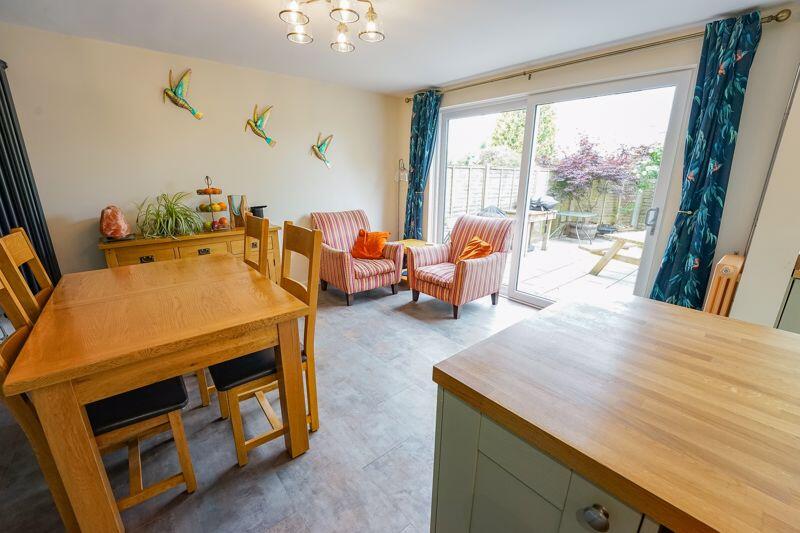 ... with dining and sitting space