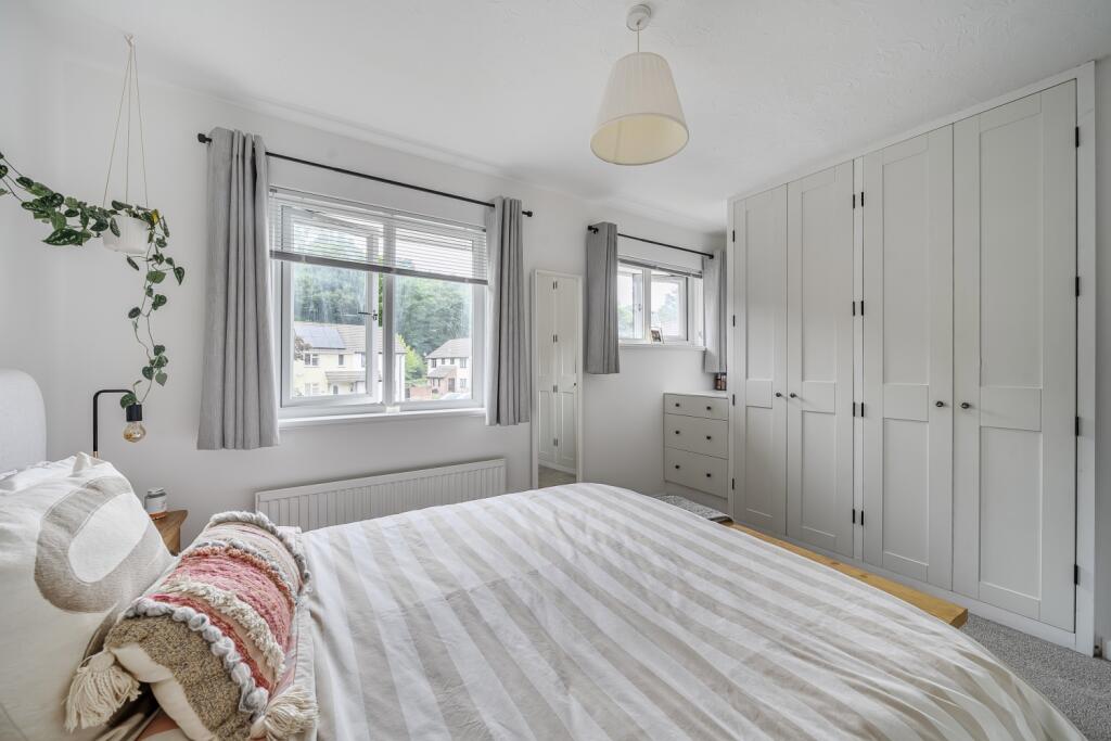 1310772-5-684ca7e289284