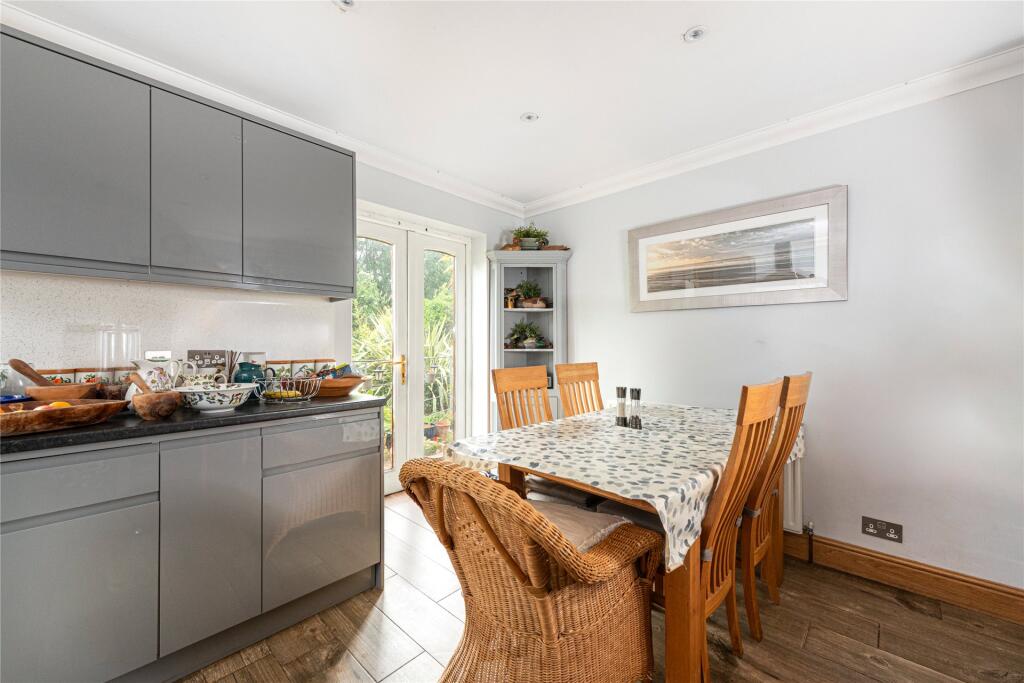 Kitchen/Breakfast Rm