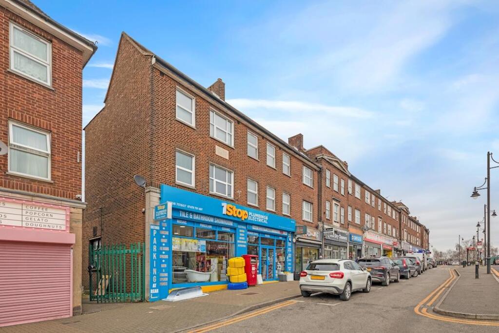 14-thumb08b382105-JJ-RXS-Collier Row Rd-66.jpg