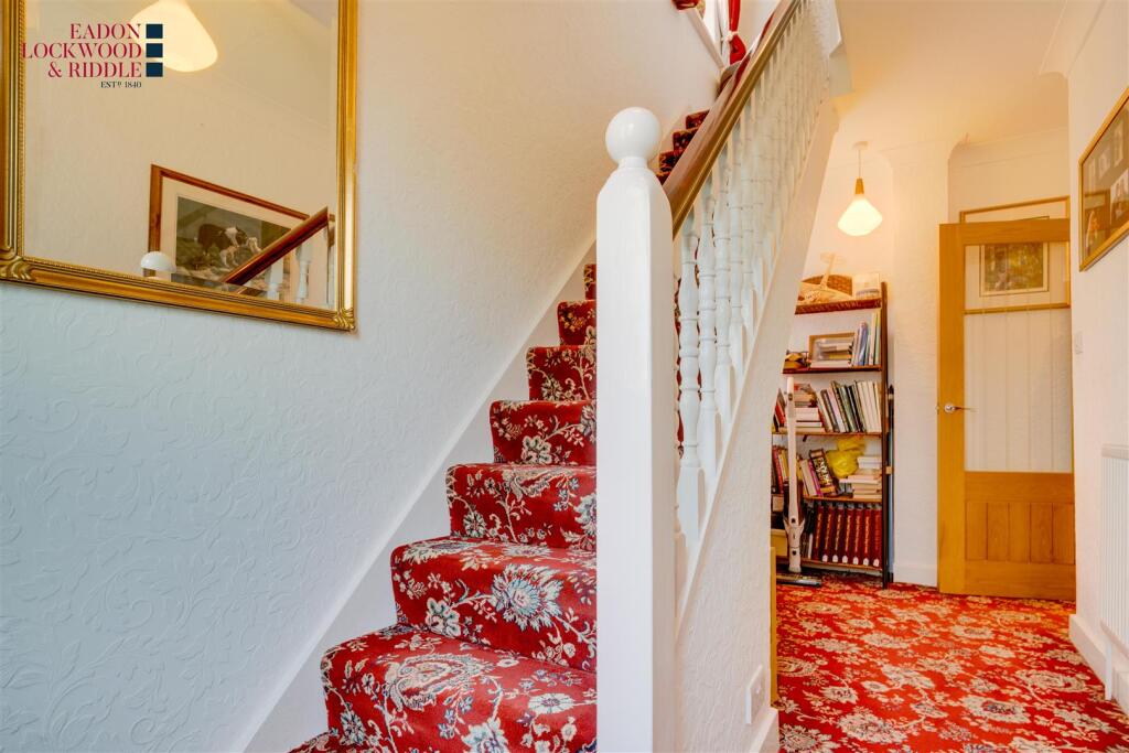 Entrance Hall .jpg