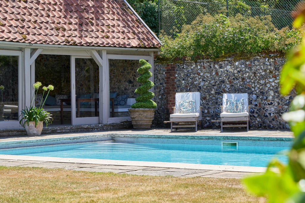 Moulton Hall 0907...