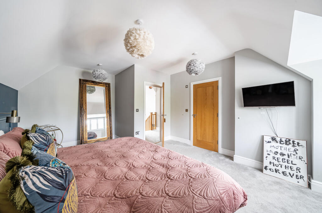 1315229-28-6883be...