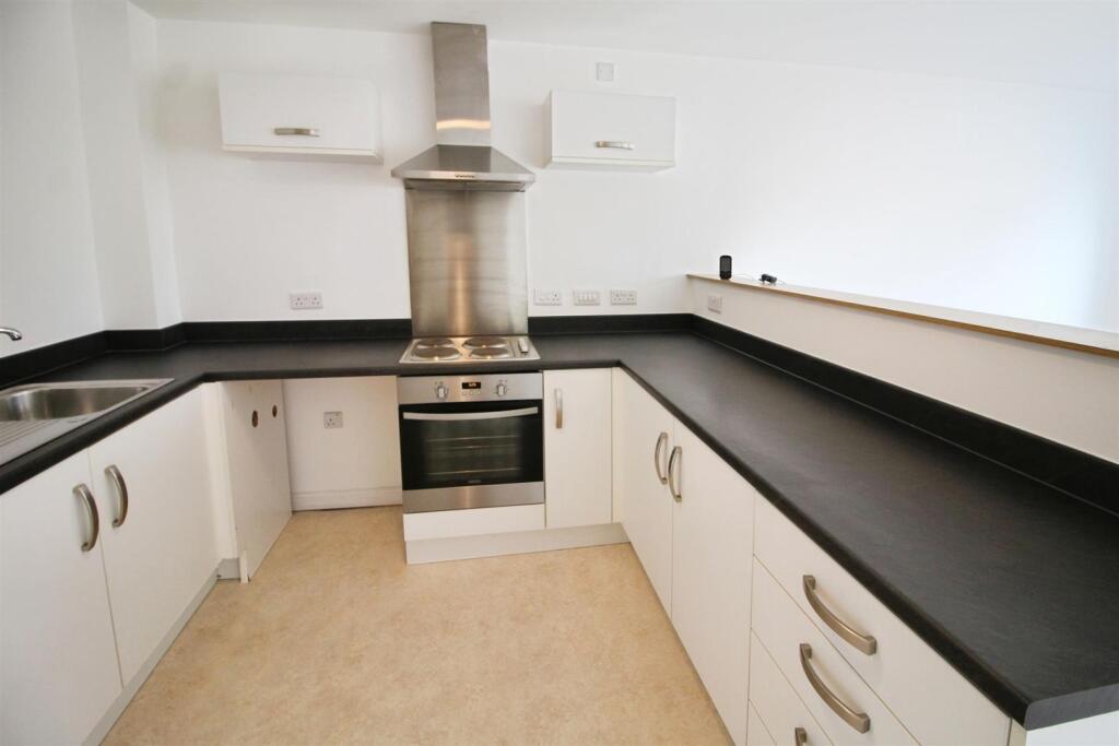 Open Plan Living/ Kitchen/Dining Area